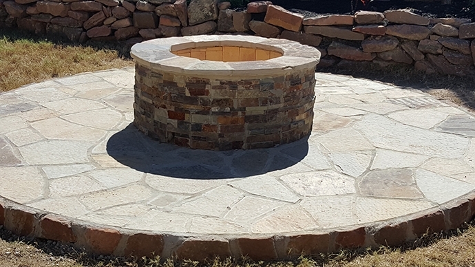 Outdoor Fireplaces/Firepits