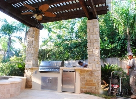 Outdoor Kitchen