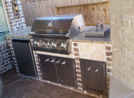 Outdoor Kitchen