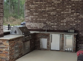 Outdoor Kitchen