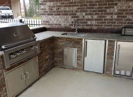 Outdoor Kitchen