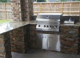 Outdoor Kitchen